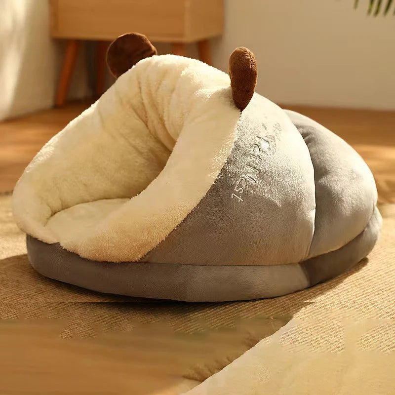 Cama Nido Refugio Pantufla / Diseño Cómodo y Seguro para tu Mascota